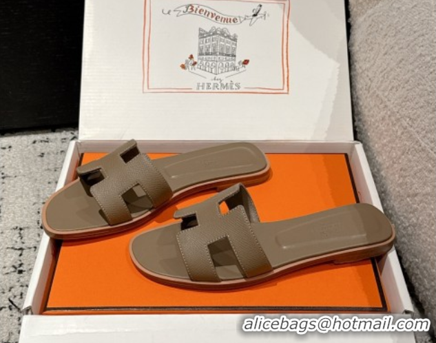Stylish Hermes Classic Oran Flat Slides Sandal in Palm-Grained Leather Grey 0606154