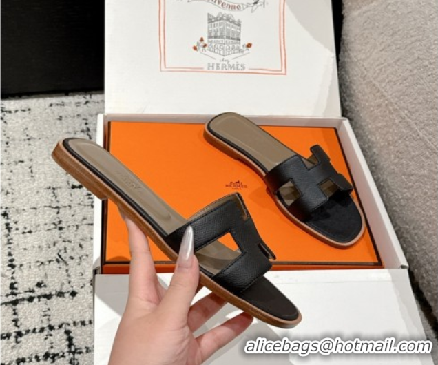 Charming Hermes Classic Oran Flat Slides Sandal in Palm-Grained Leather Black 0606156