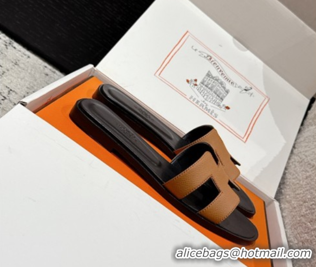 Good Product Hermes Classic Oran Flat Slides Sandal in Palm-Grained Leather Brown 0606160