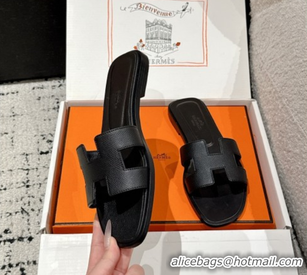 Duplicate Hermes Classic Oran Flat Slides Sandal in Palm-Grained Leather Black 0606145