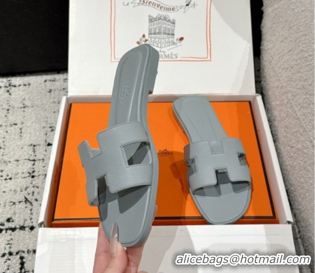 Sumptuous Hermes Classic Oran Flat Slides Sandal in Palm-Grained Leather Grey 0606147