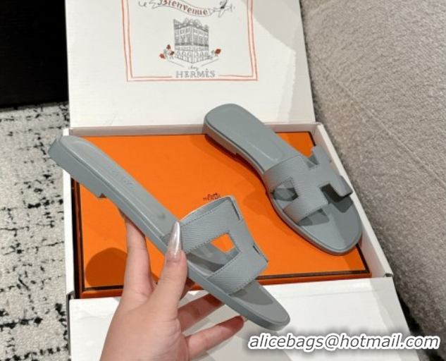 Sumptuous Hermes Classic Oran Flat Slides Sandal in Palm-Grained Leather Grey 0606147