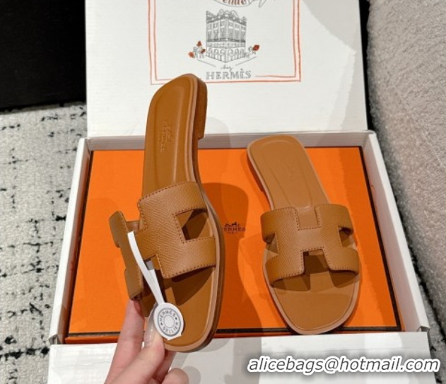 Stylish Hermes Classic Oran Flat Slides Sandal in Palm-Grained Leather Brown 0606151