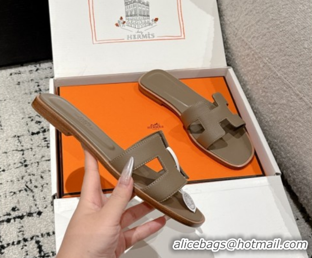 Popular Style Hermes Classic Oran Flat Slides Sandal in Palm-Grained Leather Grey 0606153