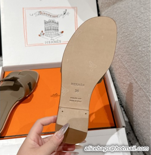 Popular Style Hermes Classic Oran Flat Slides Sandal in Palm-Grained Leather Grey 0606153