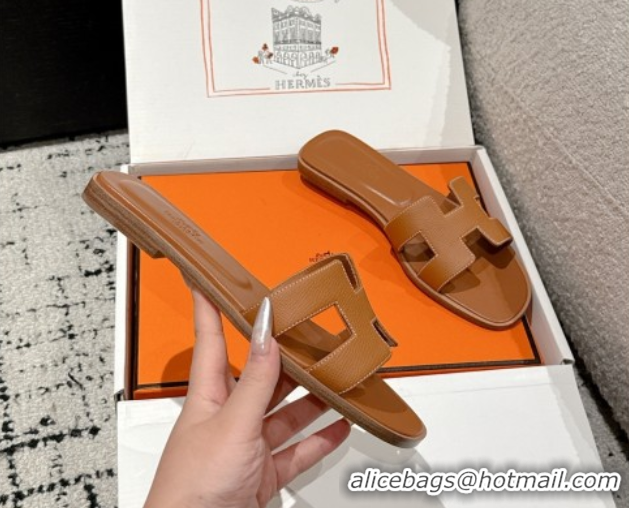 Trendy Design Hermes Classic Oran Flat Slides Sandal in Palm-Grained Leather Brown 0606155
