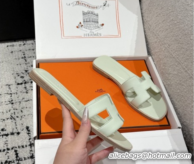 Pretty Style Hermes Classic Oran Flat Slides Sandal in Palm-Grained Leather Green 0606157