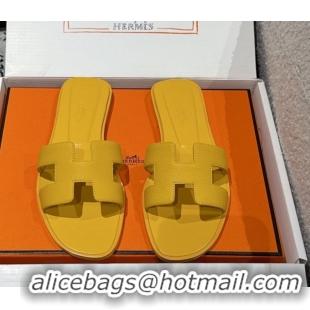 Perfect Hermes Classic Oran Flat Slides Sandal in Palm-Grained Leather Yellow 0606162