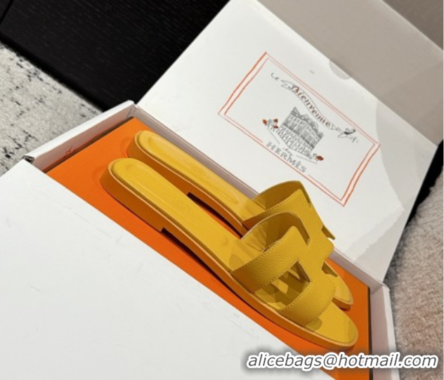 Perfect Hermes Classic Oran Flat Slides Sandal in Palm-Grained Leather Yellow 0606162