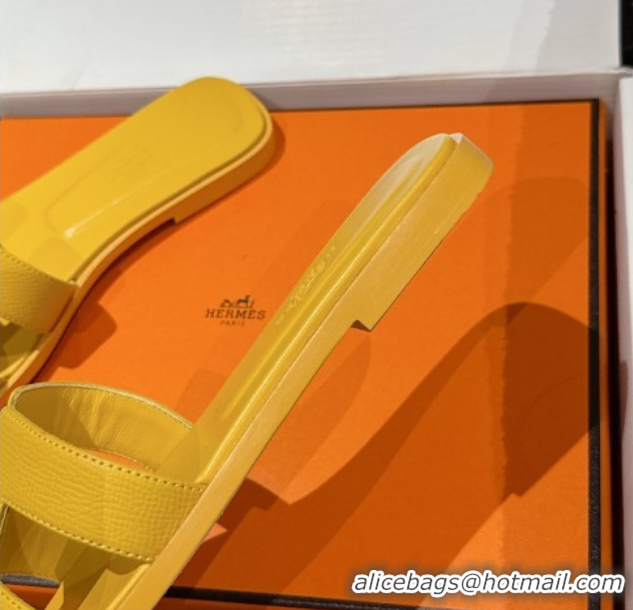 Perfect Hermes Classic Oran Flat Slides Sandal in Palm-Grained Leather Yellow 0606162