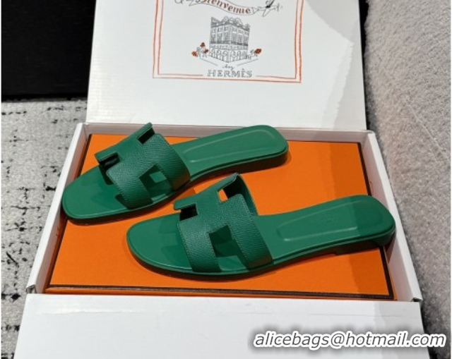Good Looking Hermes Classic Oran Flat Slides Sandal in Palm-Grained Leather Green 0606163