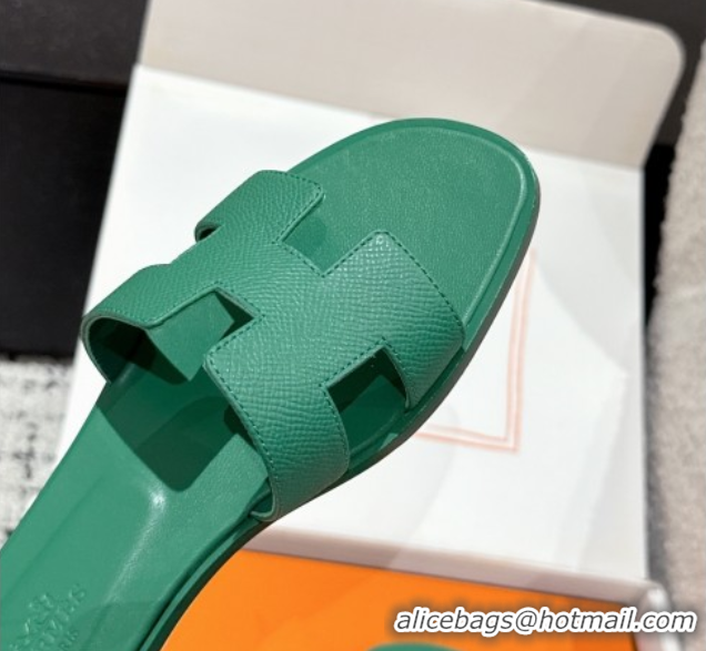 Good Looking Hermes Classic Oran Flat Slides Sandal in Palm-Grained Leather Green 0606163