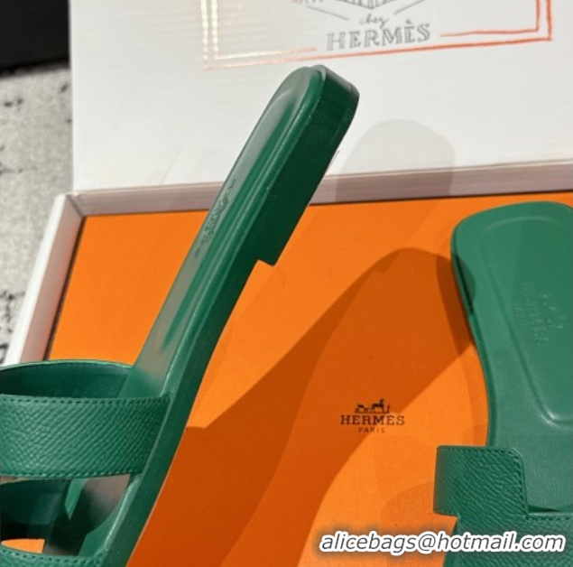 Good Looking Hermes Classic Oran Flat Slides Sandal in Palm-Grained Leather Green 0606163