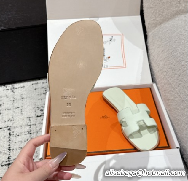 Luxury Discount Hermes Classic Oran Flat Slides Sandal in Palm-Grained Leather Green 0606164
