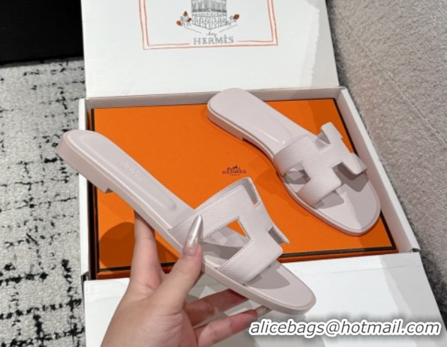 Luxurious Hermes Classic Oran Flat Slides Sandal in Palm-Grained Leather Powder Purple 0606170