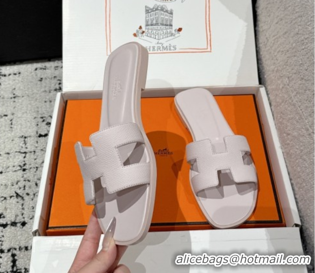 Luxurious Hermes Classic Oran Flat Slides Sandal in Palm-Grained Leather Powder Purple 0606170