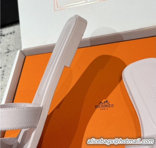 Luxurious Hermes Classic Oran Flat Slides Sandal in Palm-Grained Leather Powder Purple 0606170