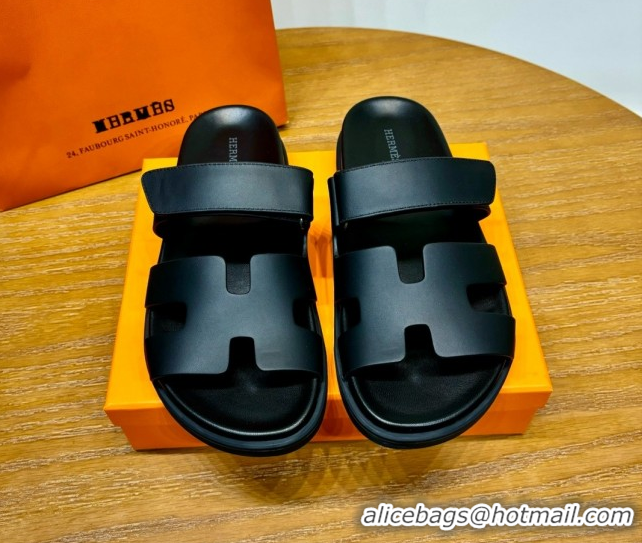 Luxurious Hermes Chypre Flat Sandals in Smooth Calfskin Black 061103