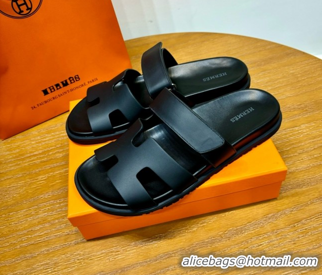Luxurious Hermes Chypre Flat Sandals in Smooth Calfskin Black 061103