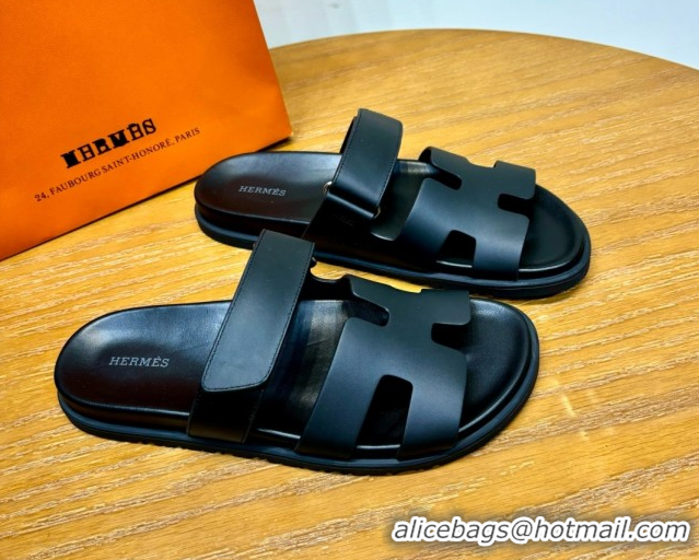 Luxurious Hermes Chypre Flat Sandals in Smooth Calfskin Black 061103