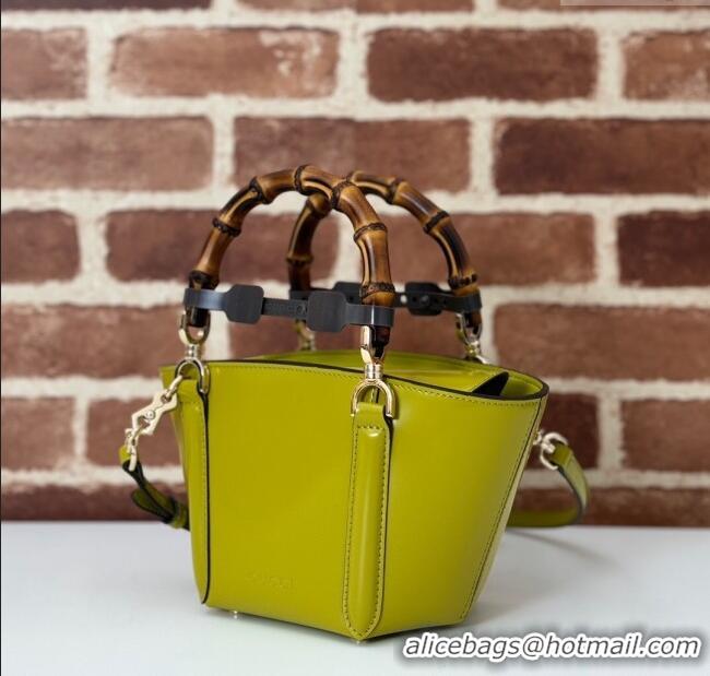 Luxurious Gucci Mini Bamboo Top Handle Tote Bag in Shiny Leather 805832 Pistacchio Green 2024
