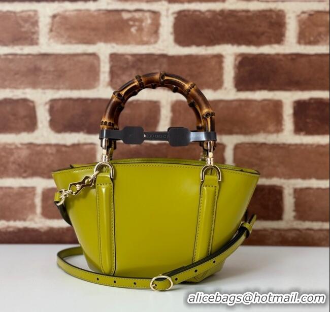 Luxurious Gucci Mini Bamboo Top Handle Tote Bag in Shiny Leather 805832 Pistacchio Green 2024