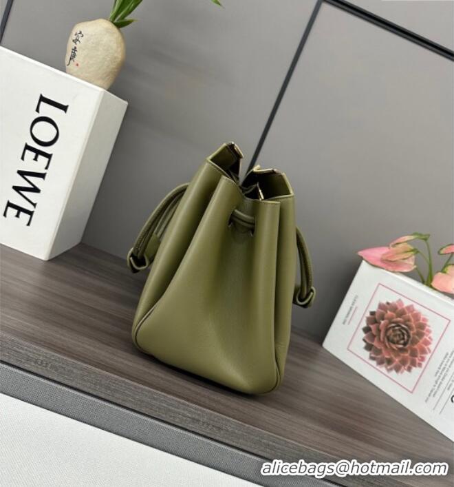 Spot Bulk Loewe Medium Madrid bag in supple calfskin 052451 Green 2025