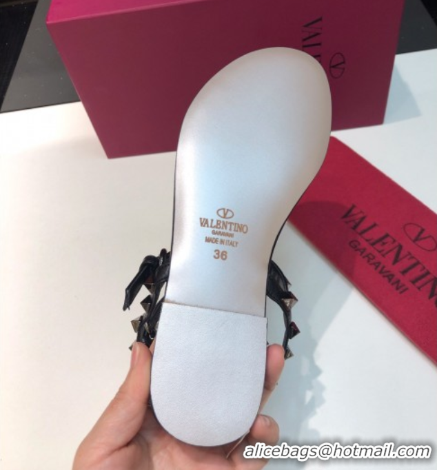 Stylish Valentino Classic Rockstud Flat Thong Sandals in Calfskin Leather with Ankle Strap Black Upper 0711071