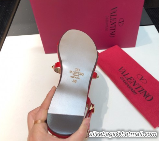 Sumptuous Valentino Classic Rockstud Flat Sandals in Calfskin Leather with Straps Nude 0711078
