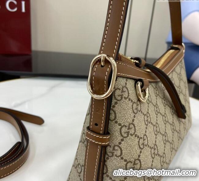 Traditional Specials Gucci GG Emblem Canvas Small Shoulder Bag 847450 2025
