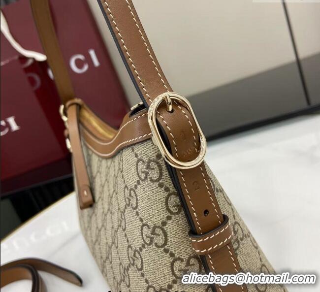 Traditional Specials Gucci GG Emblem Canvas Small Shoulder Bag 847450 2025
