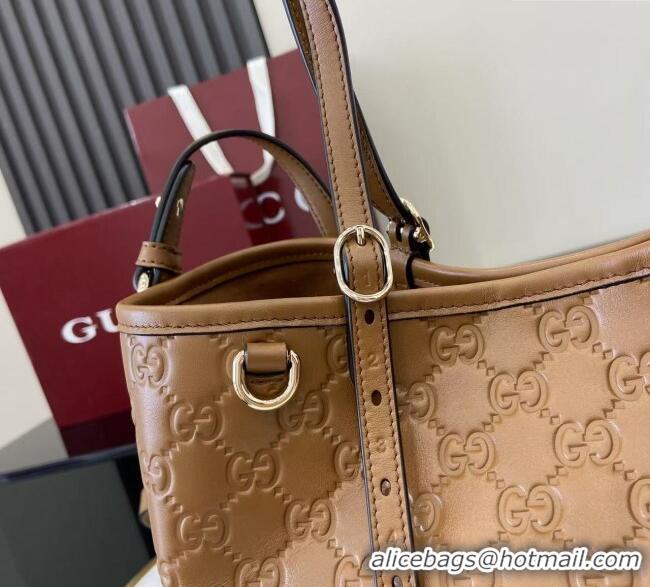 New Cheap Gucci GG Leather Emblem Medium Tote Bag 815214 Brown 2025