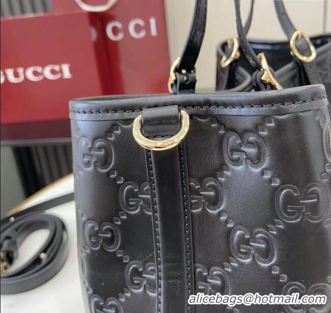 Buy Fashionable Gucci GG Leather Emblem Medium Tote Bag 815214 Black 2025