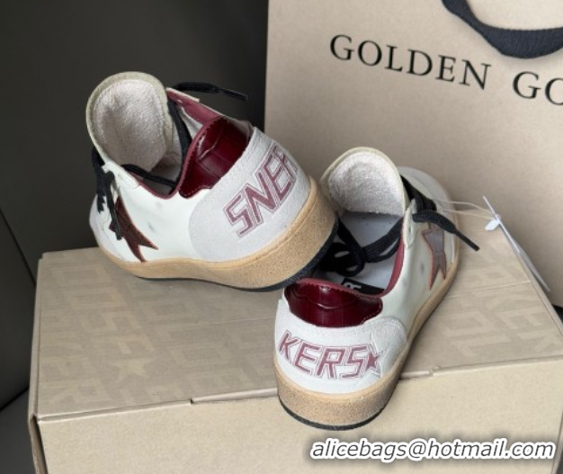 Durable Golden Goose Ball Star in white leather with burgundy star and heel tab 0711000