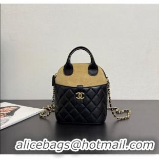 Grade Quality Chanel Suede & Lambskin Clutch with Chain AP4742 Beige/Black 2025