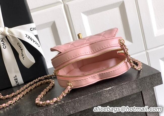 Traditional Specials Chanel Lambskin Heart Clutch with Chain AP2784 Light Pink 2025