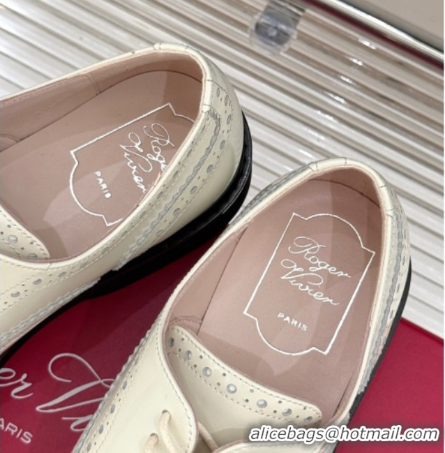 Stylish Roger Vivier Patent Leather Lace-up Shoes with Strass Toe White 50429002