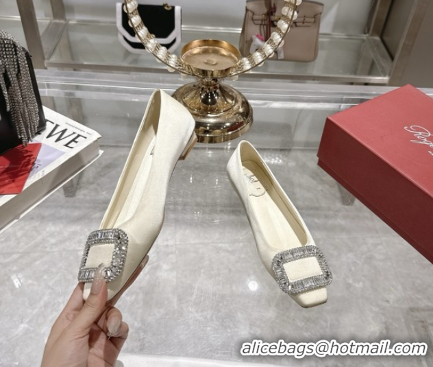 Purchase Roger Vivier Belle Vivier Ballerinas in Satin with Crystal Buckle White 5073110