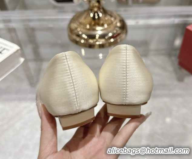 Purchase Roger Vivier Belle Vivier Ballerinas in Satin with Crystal Buckle White 5073110