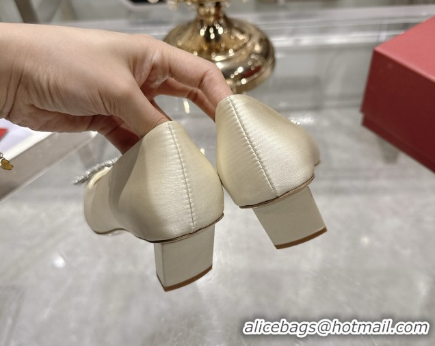 Grade Quality Roger Vivier Belle Vivier Pumps in Satin with Crystal Buckle 4.5cm Heel White 5073112