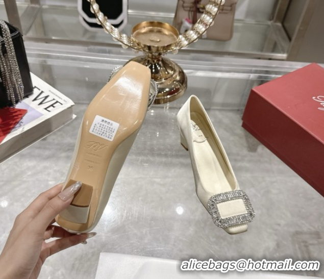 Grade Quality Roger Vivier Belle Vivier Pumps in Satin with Crystal Buckle 4.5cm Heel White 5073112