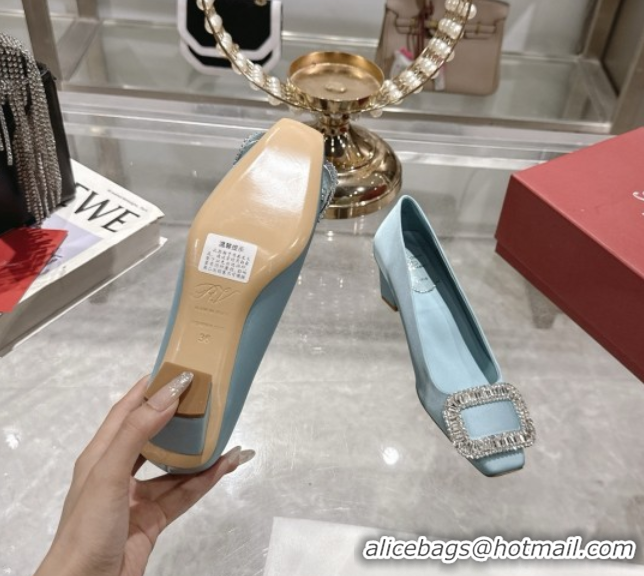 Luxurious Roger Vivier Belle Vivier Pumps in Satin with Crystal Buckle 4.5cm Heel Light Blue 5073114