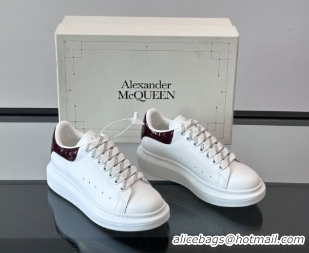 Unique Style Alexander McQueen Oversized Sneakers in Calfskin Leather AM05 White/Burgundy 5081505