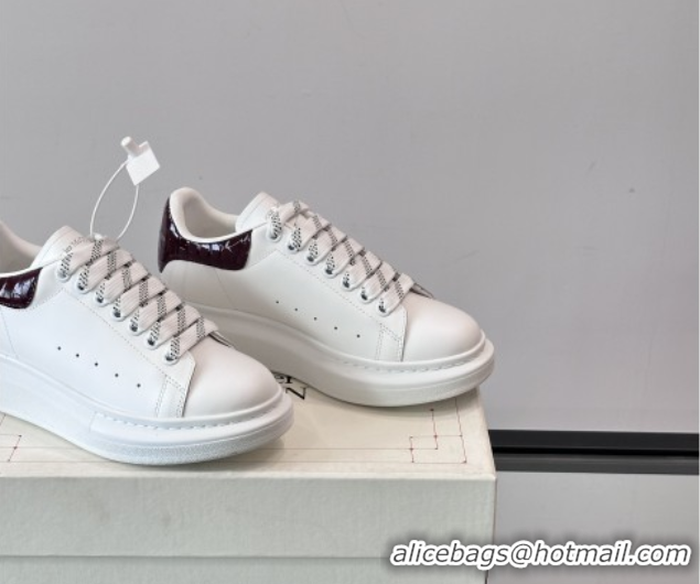 Unique Style Alexander McQueen Oversized Sneakers in Calfskin Leather AM05 White/Burgundy 5081505
