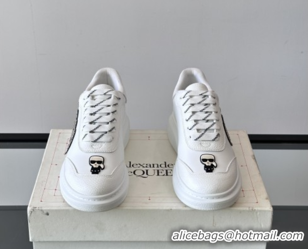 Durable Alexander McQueen Oversized Sneakers in Calfskin Leather AM14 White 5081514