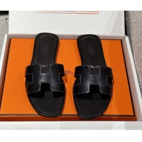 Sumptuous Hermes Classic Oran Flat Slides Sandal in Shiny Calfskin Black 0606131