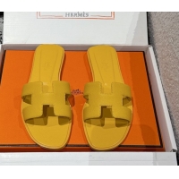 Perfect Hermes Classic Oran Flat Slides Sandal in Palm-Grained Leather Yellow 0606162