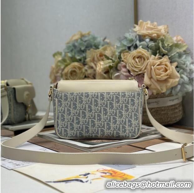 Super Quality Dior Small 30 Montaigne Pocket Bag in Blue Oblique Chambray with Raffia Effect and White Calfskin 6027 202