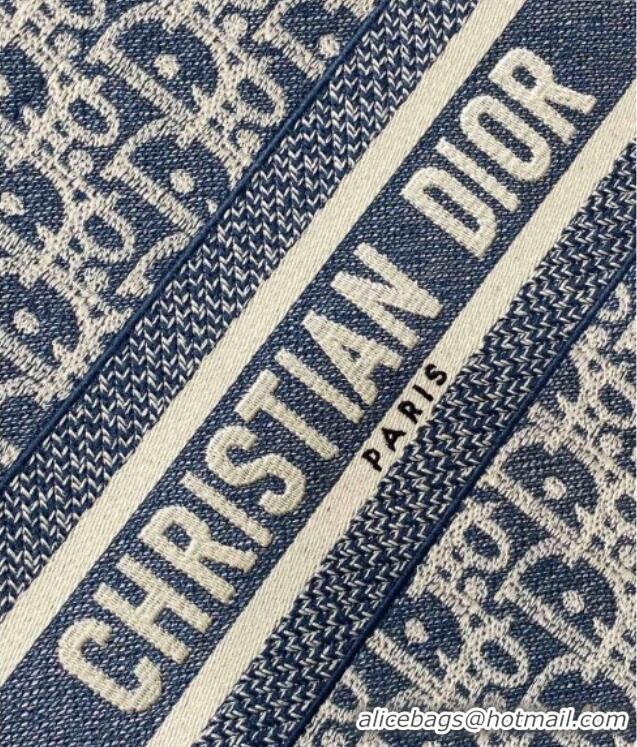 Pretty Style Dior Small Dior Book Tote Bag in Blue Dior Oblique Chambray-Effect Embroidery M1296ZEEO 2025