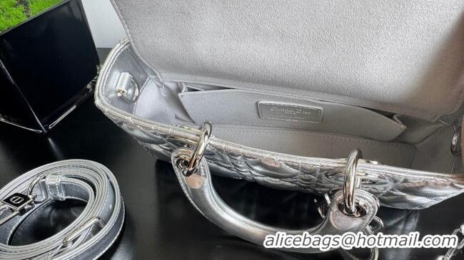 Good Taste Dior Lady D-Joy Small Bag in Cannage Metallic Leather M9250 Silver 2025